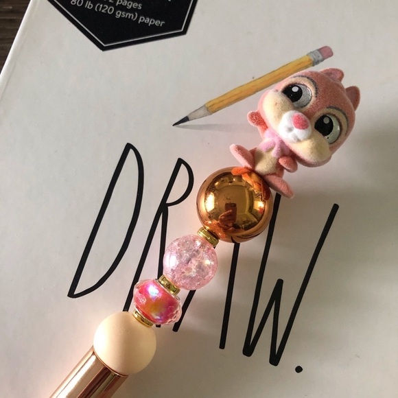 Disney Doorables: Mickey & Friends: Dale handmade beaded pen - Picture 1 of 2